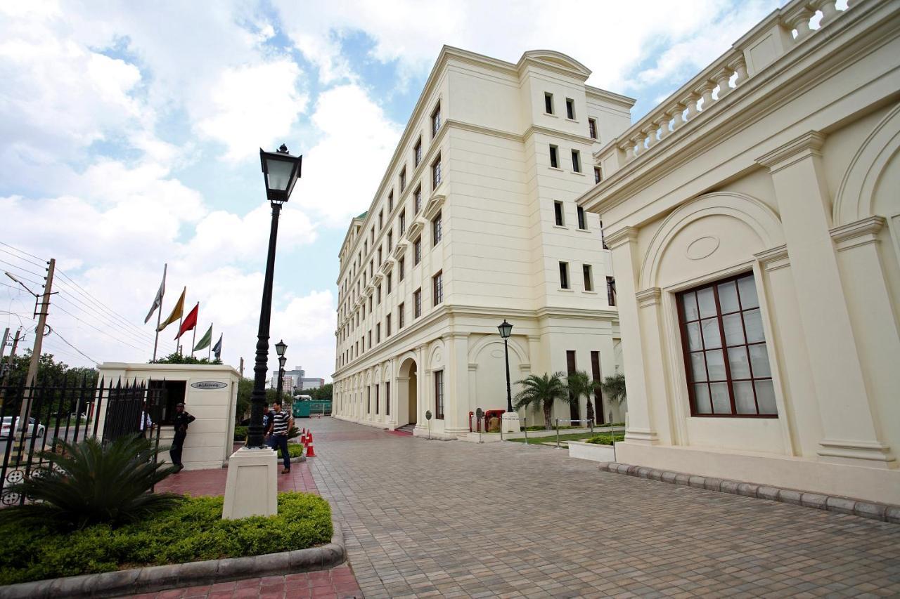 Dlf Club 3 Gurgaon Exterior foto
